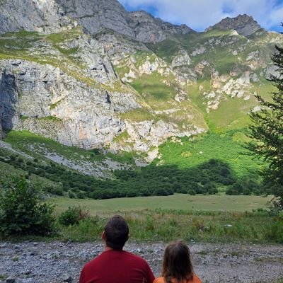 Coordinador de @iuclm
Didáctica de las Ciencias Sociales en la universidad pública. Realizo todos mis actos como si Robespierre me observase.