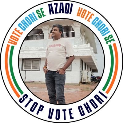 “Mohabbat ki yatra mein nikla hoon, Rahul ke kadmon ka saathi ban kar.”
“Na rajneeti ka thekedar hoon, na troller ka gulam — main Rahul Gandhi ka sipahi hoon.”