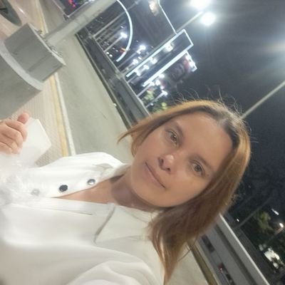 GeraldineM9374's profile picture. Venezolana y chavista hasta la médula 
por que los medios no te lo cuentan todo