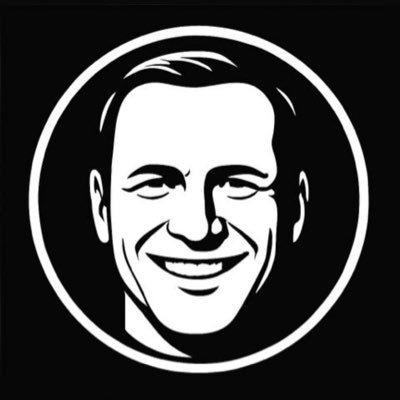 NotVisible8's profile picture. „‚Not Visible‘ ist ein Zustand, den viele kennen – ob bewusst oder nicht. Ich mache ihn sichtbar, indem ich ihn benenne.“