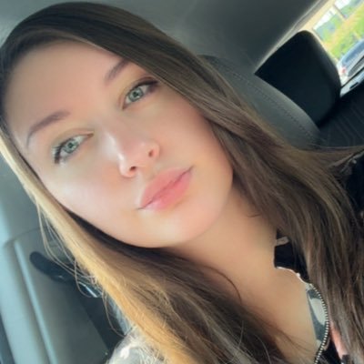 ✨💜 6’0 tall mom who has bad rng in destiny 2 the game 💜✨