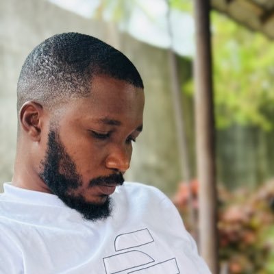 Football Fan ⚽️| Manchester United 🔴 | Newcastle United ⚫️ | Concrete Engineer👷🏽♂️ | Risk Taker🎰 | My Honest Opinion Only😇.