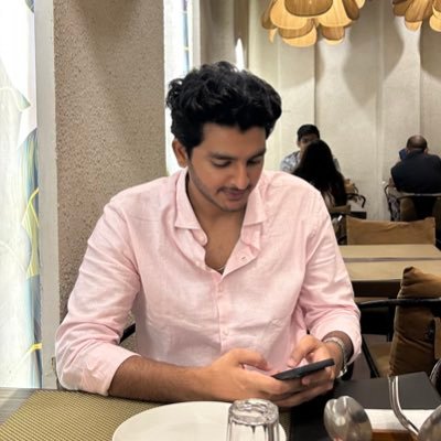 v1shal0's profile picture. Product designer