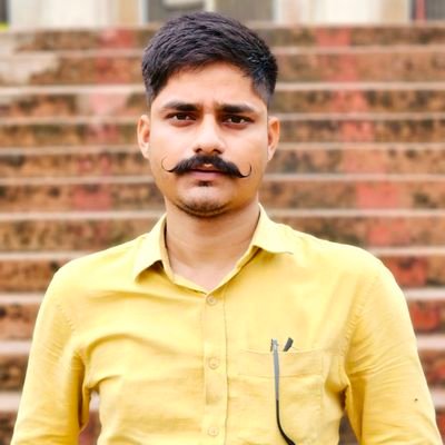 पेशे से पत्रकार/ ज़ात से कलम का सिपाही,टूट कर इश्क और डूबकर नफरत करने की आदत।
यहाँ जितना कुछ है मेरे खोपड़ी से है