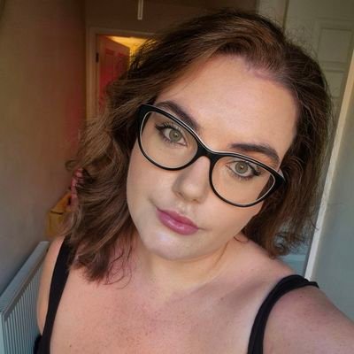 30 | Northerner 🇬🇧 | She/Her ♀️ | Virgo ♍️ | Management at Peachy eSports 🍑 | 🥈XPL 🥉ABSL