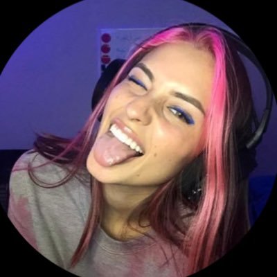 Just a girl who likes gaming (backup) more of me below