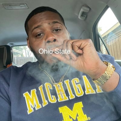 Kasen661515's profile picture. Go Blue. LHS Alum 24