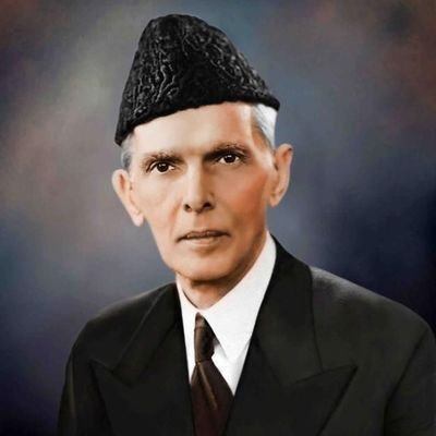 میں اپنے ٹویٹس کا خود زمہ دار ہوں لیکن میرا مرنا جینا عمران خان کے بیانیے کے ساتھ ہے۔
پاکستان میرا ہے، پاکستان کے ادارے میرے ہیں۔