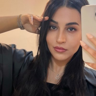 Maslo0ob's profile picture. مهندسِ نرم‌افزاری که نگاه صفر و یکی ندارد.