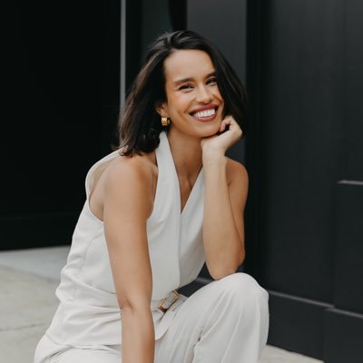 Creating high quality content for brands | Trusted by 350+ brands ✨ Mom of two | Let’s create together ✨ Check out my portfolio ⬇️ curatedcabrands@gmail.com