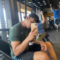 Moiz Khan (@moizgetalife) 's Twitter Profile Photo