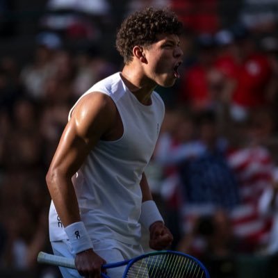 mes avis n’engagent que ceux qui ont la capacité de les comprendre. Streamez TIF et supportez le PSG. 🗼#SSCNapoli Ben Shelton est le sauveur du tennis.