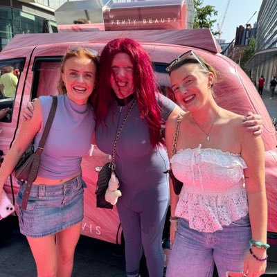 Hi my names Natalie I am a lovely female. I am part of the LGBTQ+ Community
