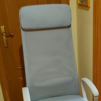 Soy una silla normal y corriente que es abusada por su dueña.
@RukirinTV / @RukirinJP / @OocRuki