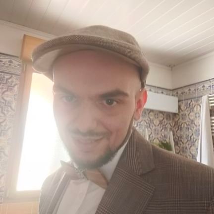 Doctorant et enseignant ATER en droit public à l'UPHF. Sujet de thèse: