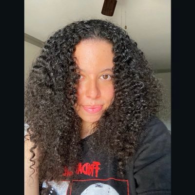 Christ follower. Wife to @gabesworld916💍. Nature girl🪴🍂. Books are my favorite💛📖