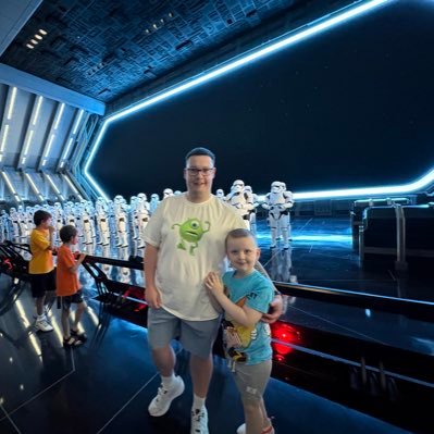 AdamMc100's profile picture. Irish☘️ 26👊🏼