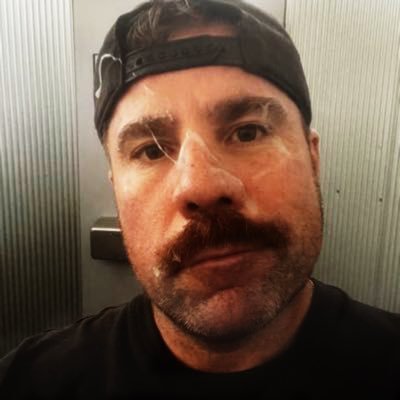 Horny country fella - moved from Country NSW ➡️ MEL. back from ✈️ Asia. Alpha switch masc bro. Looking for lads that are ruggered, rough and kinky for content!