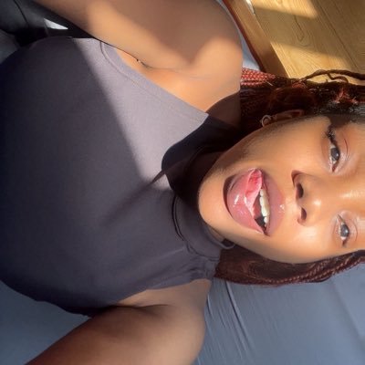 Vivienneuche's profile picture. One life.. infinite possibilities 😮‍💨