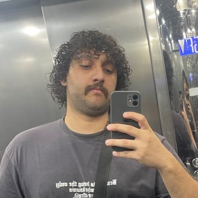 همون کارلوس سابق Profile
