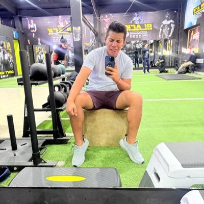 flores_maonrri's profile picture. 😈