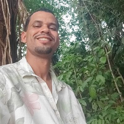 r44540312's profile picture. 
