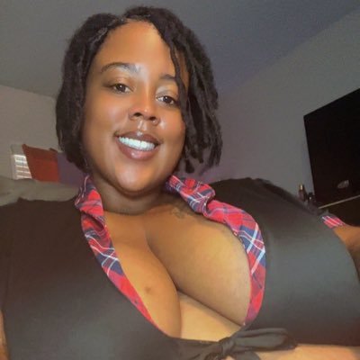 big titty freak| always horny | Solo Creator | No collabs or Meet Ups ❌| DMs open ask for my menu | Sub my onlyfans 🔽🔽🔽