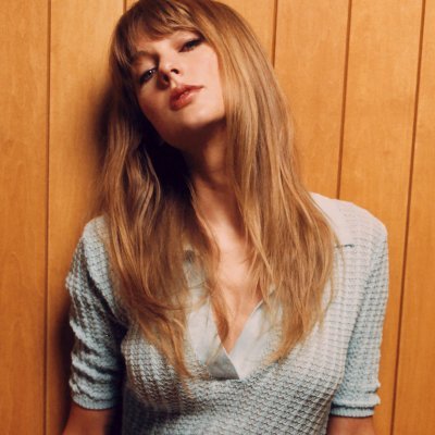 SeniorSwiftie ❤️🔥 Pop Music ❤️🔥 Vinyl Collector ❤️🔥 Movies ❤️🔥 Video Games ❤️🔥 Cats ❤️🔥 Kettlebells ❤️🔥 Eras Tour x4