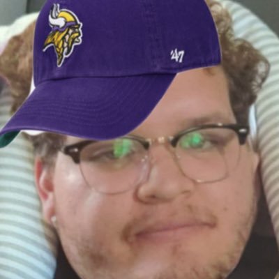 The Vikings are 0-4 in super bowls but this is our year 😈😈 chronic movie watcher😭 Godzilla connoisseur 🦖 LLKJ🕊️ #SKOL