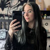 m o t h (@_mothmanswife) 's Twitter Profile