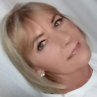 Mullermara38529's profile picture. O que define um campeão é a velocidade com que ele se levanta.  🌙⭐⚡
