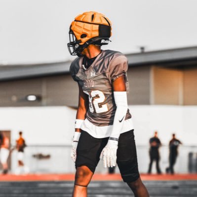 5’10 /170/Wr/G/HHS/Hutto Tx/Head coach @CoachEReinhart /Wr coachs @bradcampbell_14 @CalebForrest8 /Phone: 512-649-6814/messiahblaylark@yahoo.com/ C/o 27