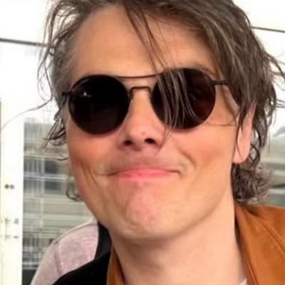 he/him 🕸️mcrtwt fobtwt🕸️ alt- @d1senchant1ng