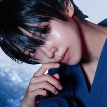 sina_oeo's profile picture. 💌https://t.co/dcIeGnj2eM | 00inha00@gmail.com | 인장 사진. 엘시님