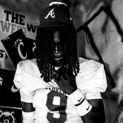 Prezz1dent_JT's profile picture. | 2028 | QB | @Carver_FB |