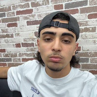 S0H4Y6vm's profile picture. 