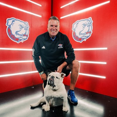 Soccer coach from Germany just living the dream. LA Tech soccer Bring the Joy - Be Kind! 💙⚽️❤🇩🇪🇨🇦🇺🇸