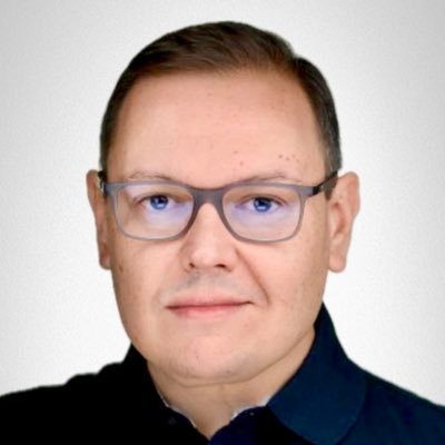 Head of Engineering @ ADP Ventures. Pragmatic Programmer. Married to Fernanda, dad of a young boy 👦🏻 and a pet 🐶 - My tweets are my own 🐦