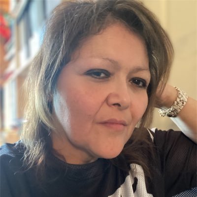 Helping leaders & communities grow with clarity, strategy, and heart.
Business planning | Training design | Indigenous perspectives | Legacy building