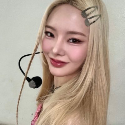 keenalvr's profile picture. for #FIFTYFIFTY— keena lover for life 💖 ifeye~twice~le sserafim~