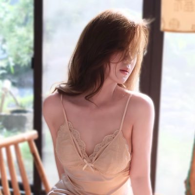 丨反差原创作品丨近期在香港小短居🇭🇰海女一枚🌊大众妈感女友💋丨 喜欢露出,有情景幻想症,任何场景都尝试露出 重度户外露出爱好者 喜欢闷骚反差‼️ 舒馨全球🌍顶级高端私人定制(老号疯)@2557887034Sh