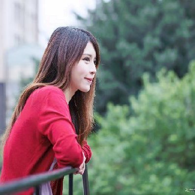 adelaide49452's profile picture. 