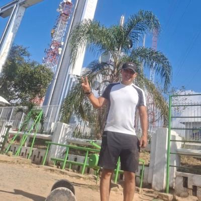 Profesional Caleño Serio con buen nivel cultural e intelectual, apasionado y curioso