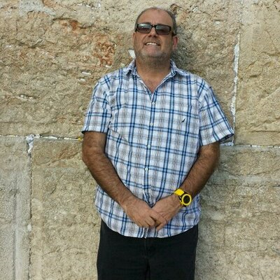 R_i_quirroy's profile picture. “and he is with u wherever u are.” 57:4 🫀