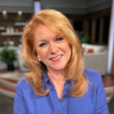 Animal lover, Emmy award winning TV host, actress, and artist. Mom to a cuddly Doodle, fun loving German Shepard, and two independent cats. Opinions are mine.