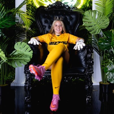 vicmoore_23's profile picture. FKK 09 ECNL | @mizzousoccer ‘31 | PR U17 National Team | TPS V SOCCER | class of 2027 | IG - vicmoore.23