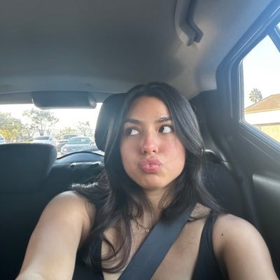 lopezzdanielaa's profile picture. ucla 🧸