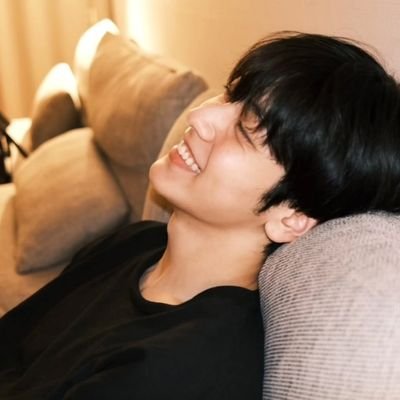 SHINLOVEFACTORY's profile picture. '07★ | soaked in glitter ~♪彡

moaghostie!♡

🐰🦊