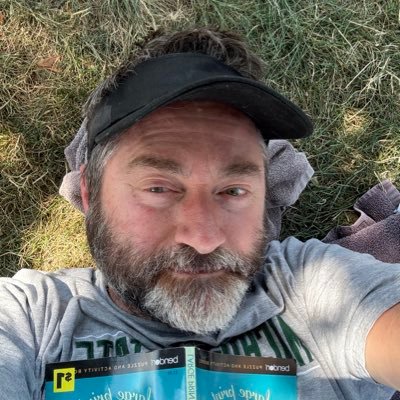 Self aware that I like to flirt. I have 6 scars from kidney surgery and an avg penis. Married and poly with nothing to hide