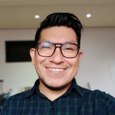 Raro, cómico, mágico y musical. Me gustan los tacos de suadero🌮 y el Boing de fresa🍓